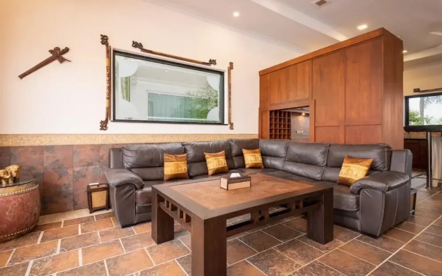 Sahaswara Luxury Villa Pattaya