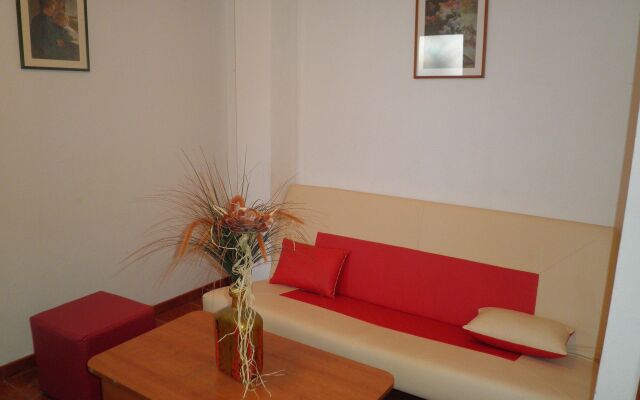 Apartment Aldica - 300 m from sea: A3 Supetar, Island Brac