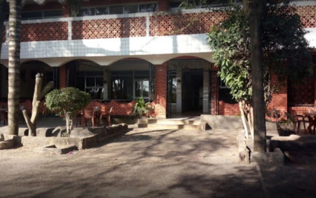 Lakeside Tourist Lodge