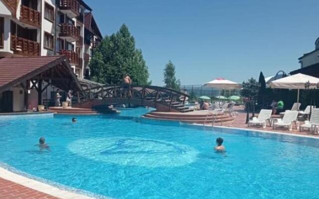 Belvedere Holiday Club L102