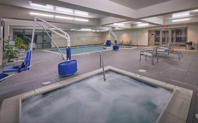 Hampton Inn & Suites Hood River