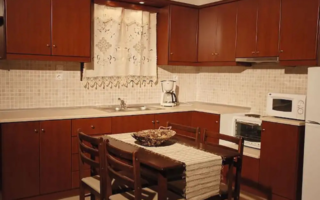 Oreini Nafpaktia Houses