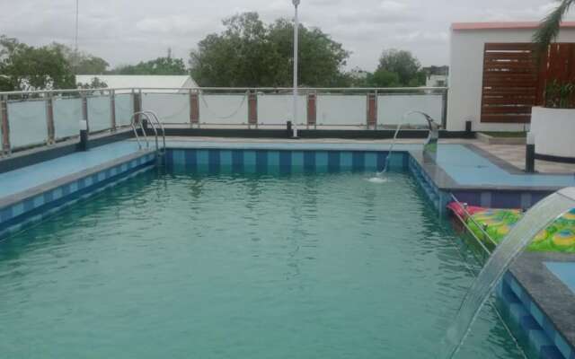 Hotel PVK Grand