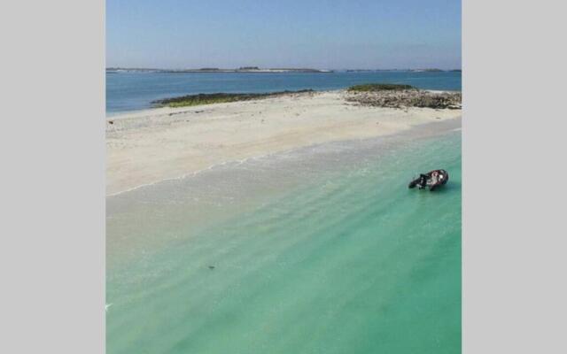 Appartement jardin a 100m de la plage et Thalasso