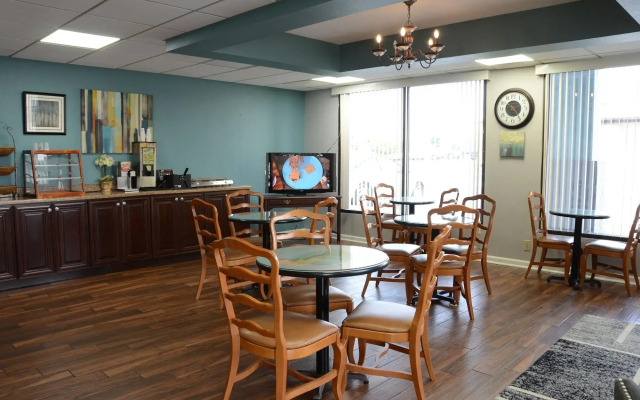 GuestHouse Inn Clarksville