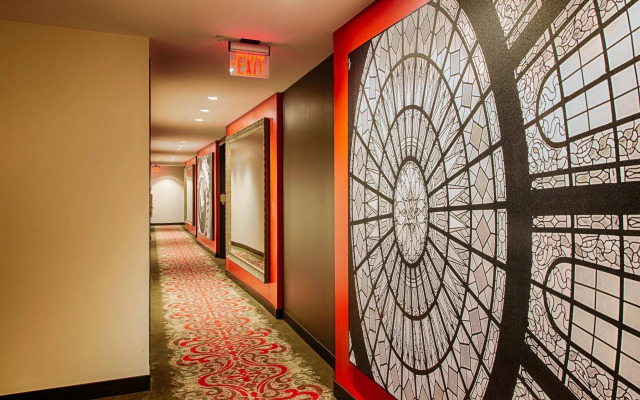 Metropolitan at The 9, Autograph Collection