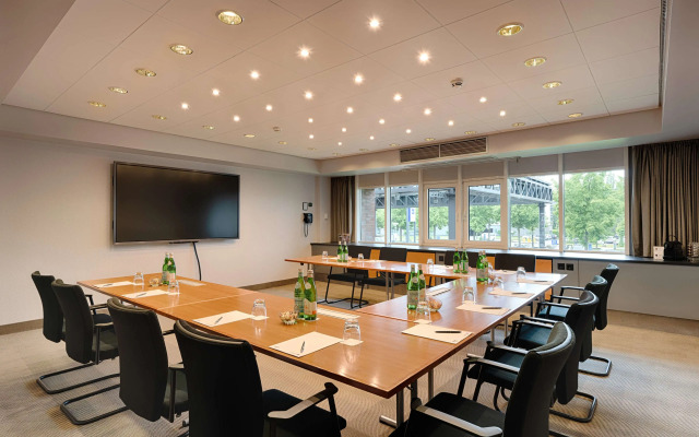 Radisson Blu Senator Hotel