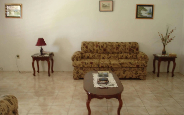 Treasure Bay Guesthouse