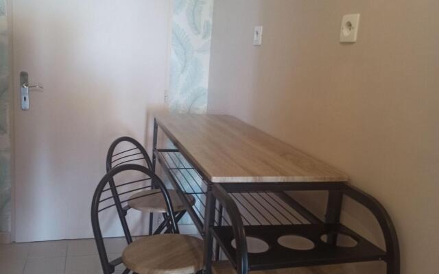 Cozy apartment in Thédirac with a shared swimming pool