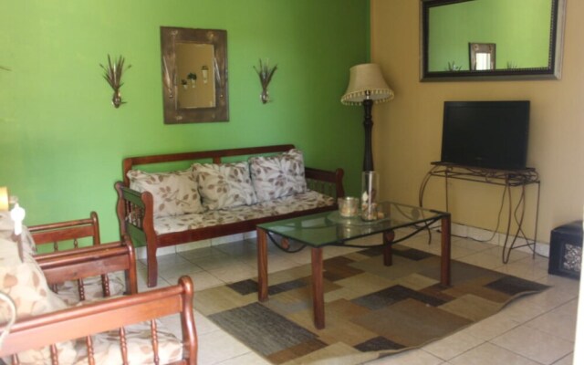 Aparthotel Villas de la Roca