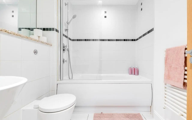 Fairytale 2 Bedroom Apartment City Centre Free Parking