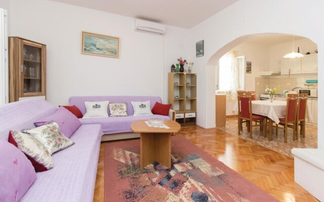 Awesome Home in Zadar With 2 Bedrooms and Wifi