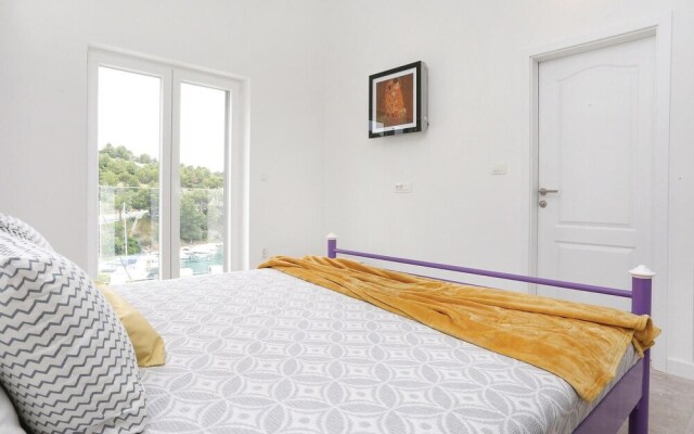 Amazing Home in Zaboric With 7 Bedrooms, Wifi and Outdoor Swimming Pool