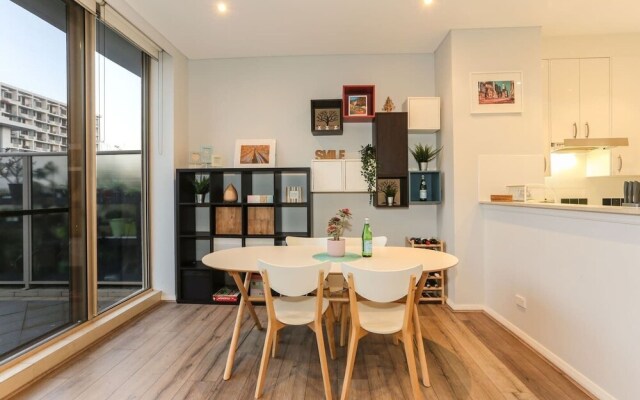 Beautiful home 2beds Apt @Waterloo-Close to CBD
