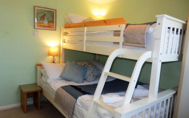 Sheena's Dartmouth Chalets
