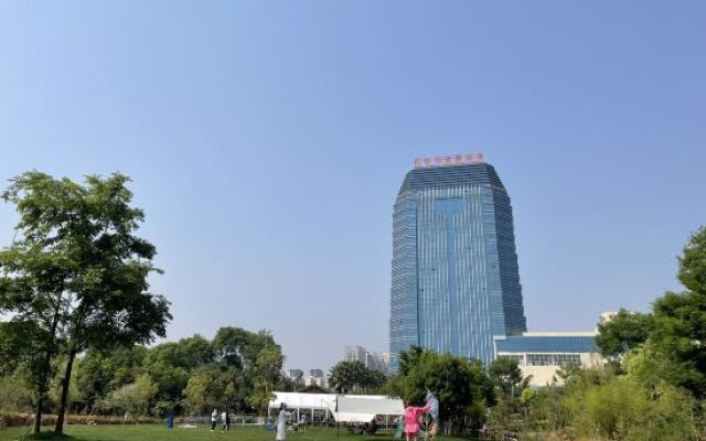 Hongshanhu Hot Spring Holiday Hotel