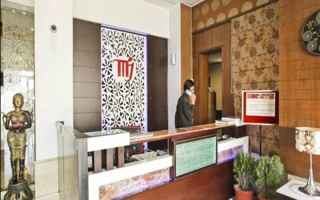 Hotel Mj Residency