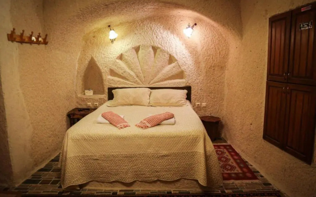 Uchisar Cave House
