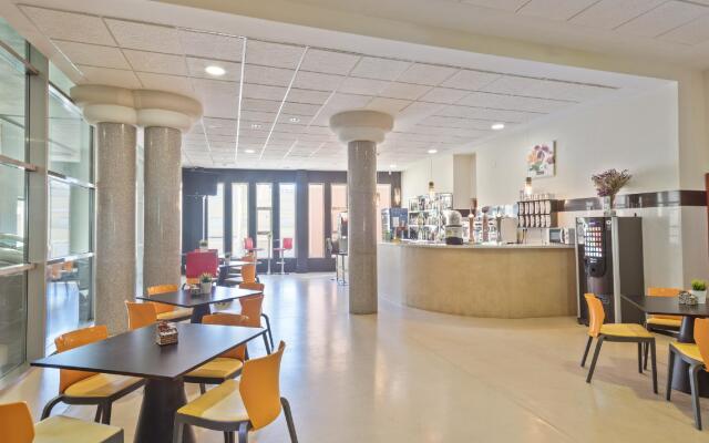 Cullera Holiday Hotel