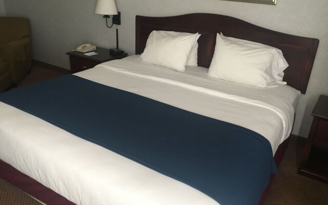 Mountain Inn & Suites