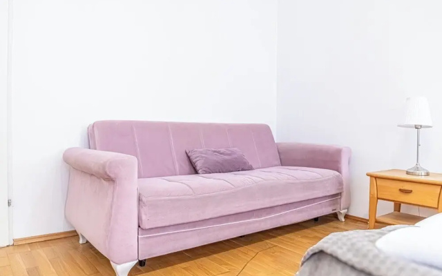 Affordable Cozy 2BR Apt Near Stadthalle