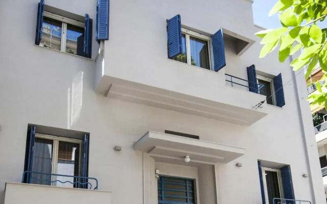 2-spaces comfy Bentzi apartment 7 with balcony in Pagrati