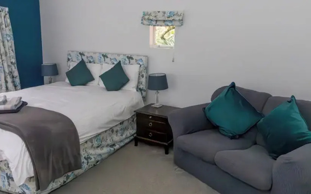 Tranquil Forest Retreat in Brockenhurst