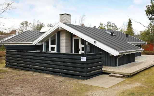 8 Person Holiday Home in Albaek-by Traum