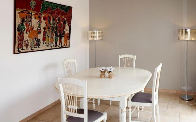 Holiday Home Côté Sud - BZS165