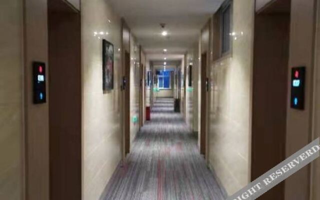 Shankee Hotel (Shen County Bus Station)