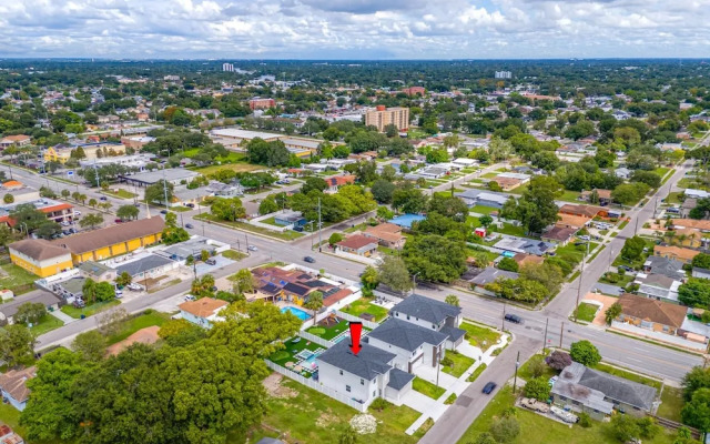 New-6br Discovilla- Sleeps16 Heated Pool & More