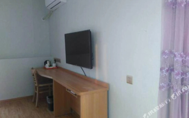 Super 8 Hotel (Weifang University North Gate)