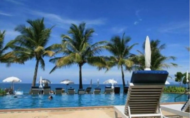 Lanta Casuarina Beach Resort