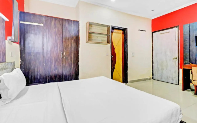Oyo Flagship 67387 Karnal Royal