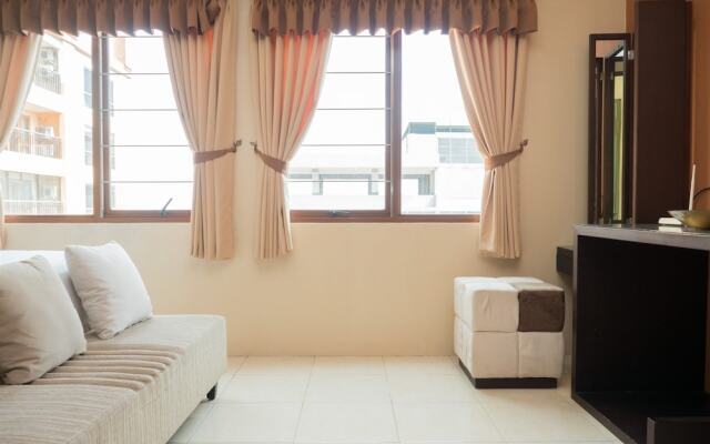 Antique 3BR at Grand Setiabudi Apartment By Travelio