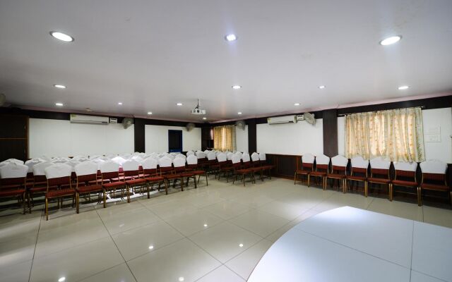 OYO Flagship 983 Hotel Surya Residency