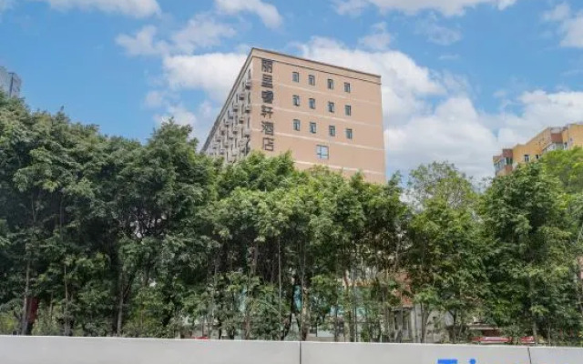 Rezen Select Hotel ( Olympic Sports Center Financial City)