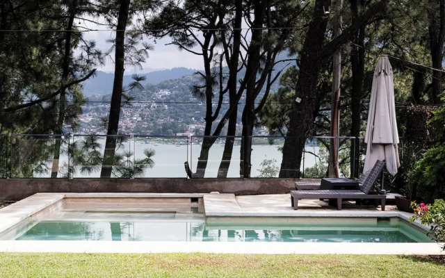 Pedacito de Lago - Lakeview Home