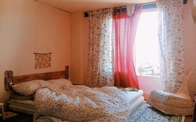 Jeju Alice in Urban Guest House