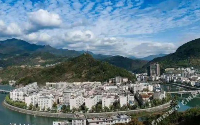 Shankee Hotel (Langao Xiaojiaba)(尚客优酒店（岚皋肖家坝店）)