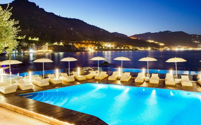 Atlantis Bay - VRetreats