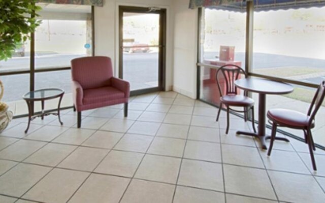 Daybreak Suites Extended Stay - Dothan