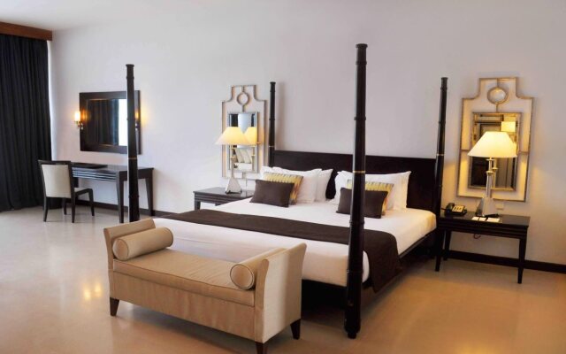 Blue Water Club Suites