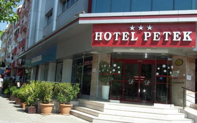 Petek Hotel