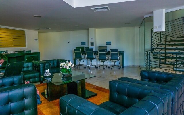 Elements Garden House 10 2 Bedroom Condo by Redawning