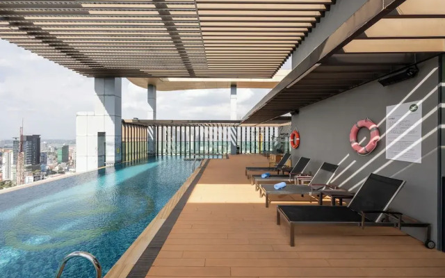 Perfect Studio at The View by Soben Home