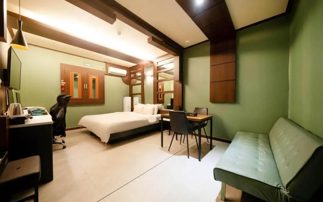 Suwon Rose Hotel