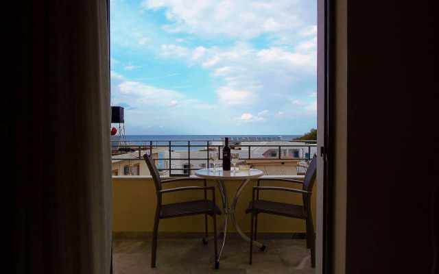 Atlantica Yakinthos
