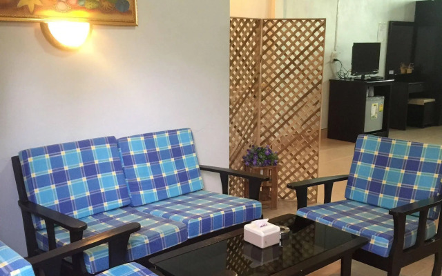Phumthadarommanee Resort