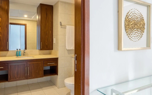 Dubai Fountains Modern 1 Bed by Bnbme Homes